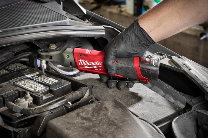 Cricchetto 1-2 a batteria MILWAUKEE M12 FIR12-0 6