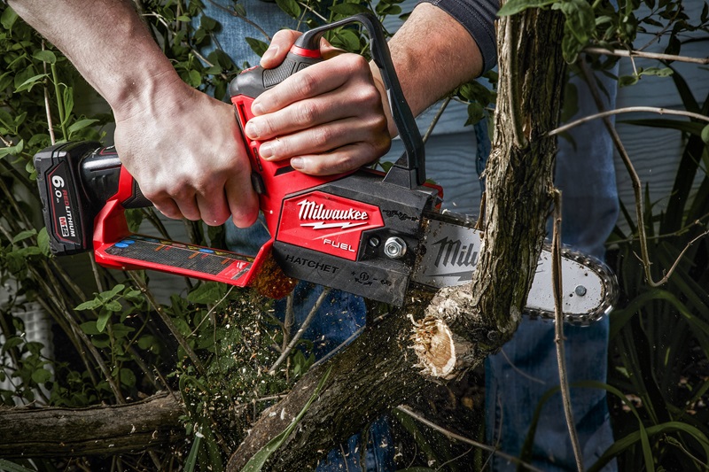Motosega a batteria MILWAUKEE M12 FHS-602X 5