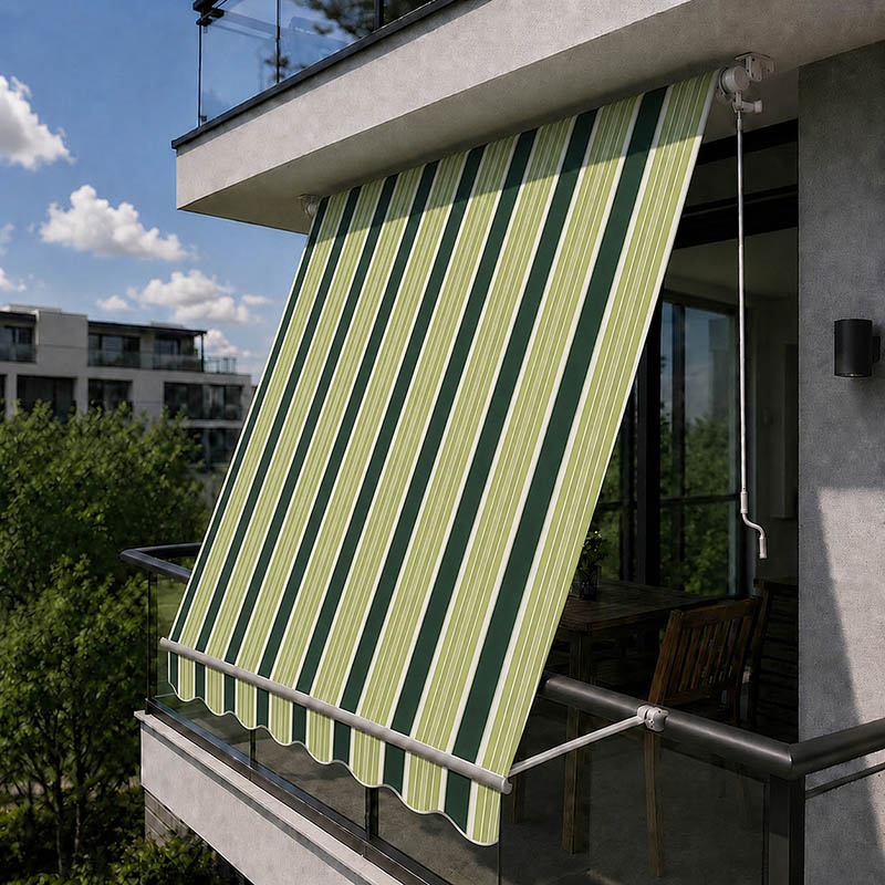 tenda da sole a caduta con mantovana color verde bianco 300x250